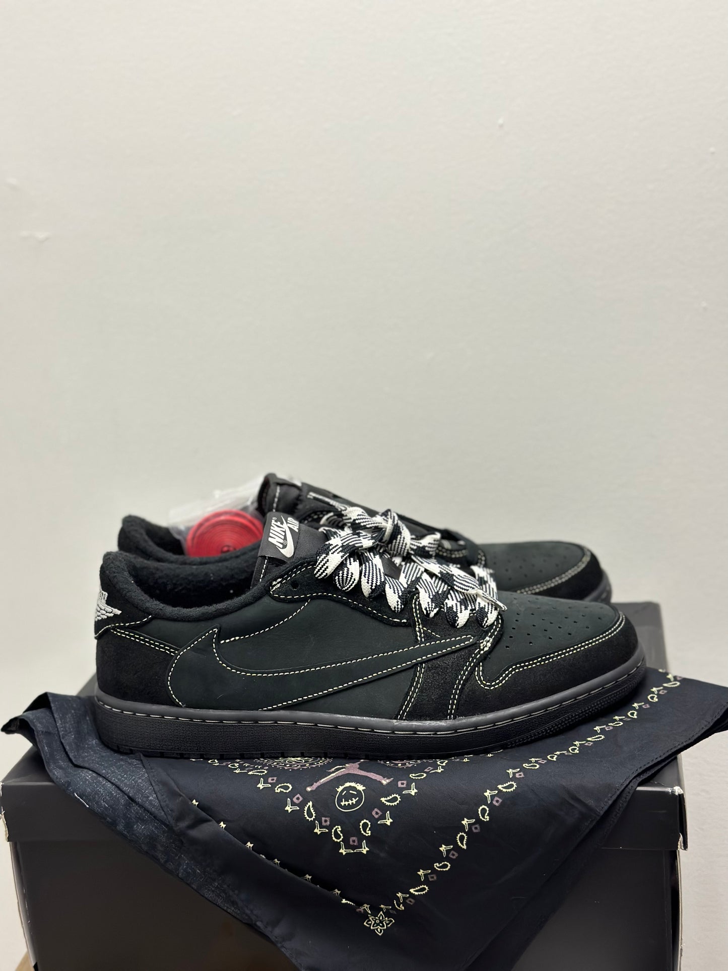 Jordan 1 Retro Low OG SP Travis Scott Black Phantom