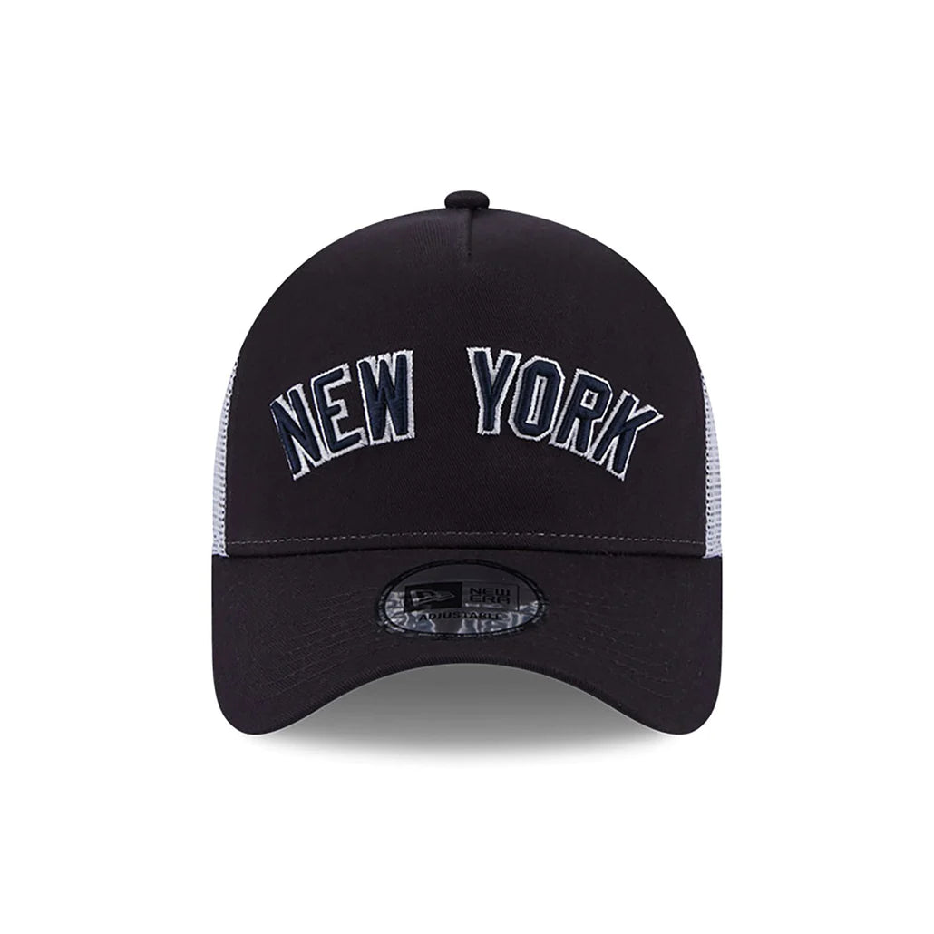New York Yankees Team Script Trucker