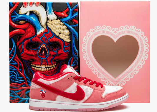 Nike Dunk Low SB - Strange Love (Special Box)